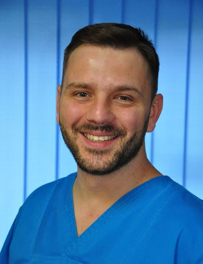 Dr. Cervatiuc Gabriel - Dentiste à Dijon