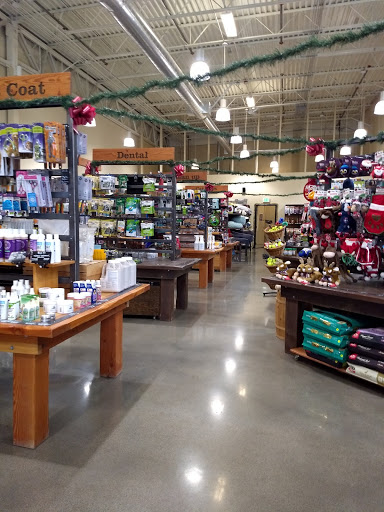 Pet Supply Store «Mud Bay», reviews and photos, 2800 196th St SW, Lynnwood, WA 98036, USA