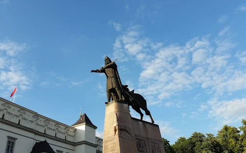 Monument to Grand Duke Gediminas image