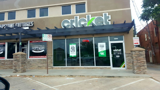Cricket Wireless Authorized Retailer, 1209 University Ave, Lubbock, TX 79401, USA, 