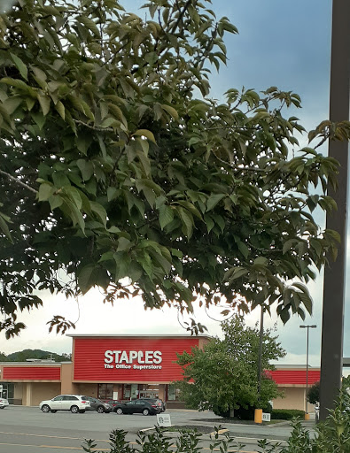 Office Supply Store «Staples», reviews and photos, 849 Main St W, Oak Ridge, TN 37830, USA