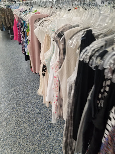 Thrift Store «St Vincent de Paul Kenosha Thrift Store», reviews and photos, 7531 30th Ave, Kenosha, WI 53142, USA