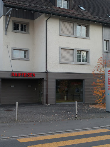 Rezensionen über Raiffeisenbank Cham-Steinhausen, Geschäftsstelle Mettmenstetten in Cham - Bank