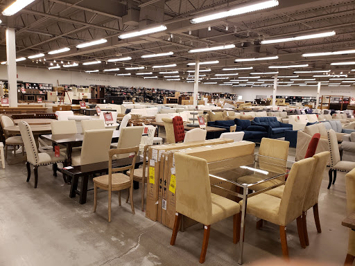 Outlet Mall «Tanger Outlet Riverhead», reviews and photos, 200 Tanger Mall Dr, Riverhead, NY 11901, USA