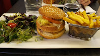 Hamburger du Restaurant français Le Comptoir Lounge à Magny-le-Hongre - n°9