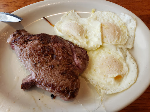 American Restaurant «Cracker Barrel Old Country Store», reviews and photos, 11701 University Ave, Clive, IA 50325, USA