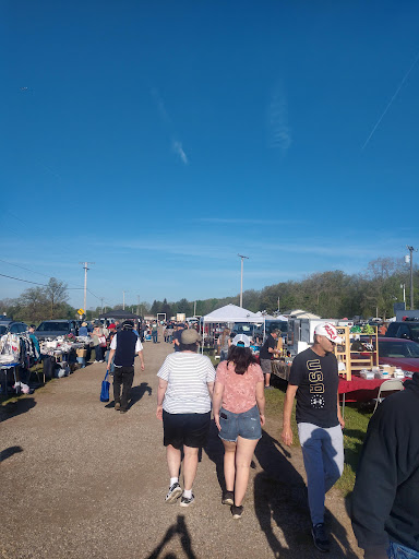 Flea Market «Armada Flea Market», reviews and photos, 25381 Armada Ridge Rd, Richmond, MI 48062, USA