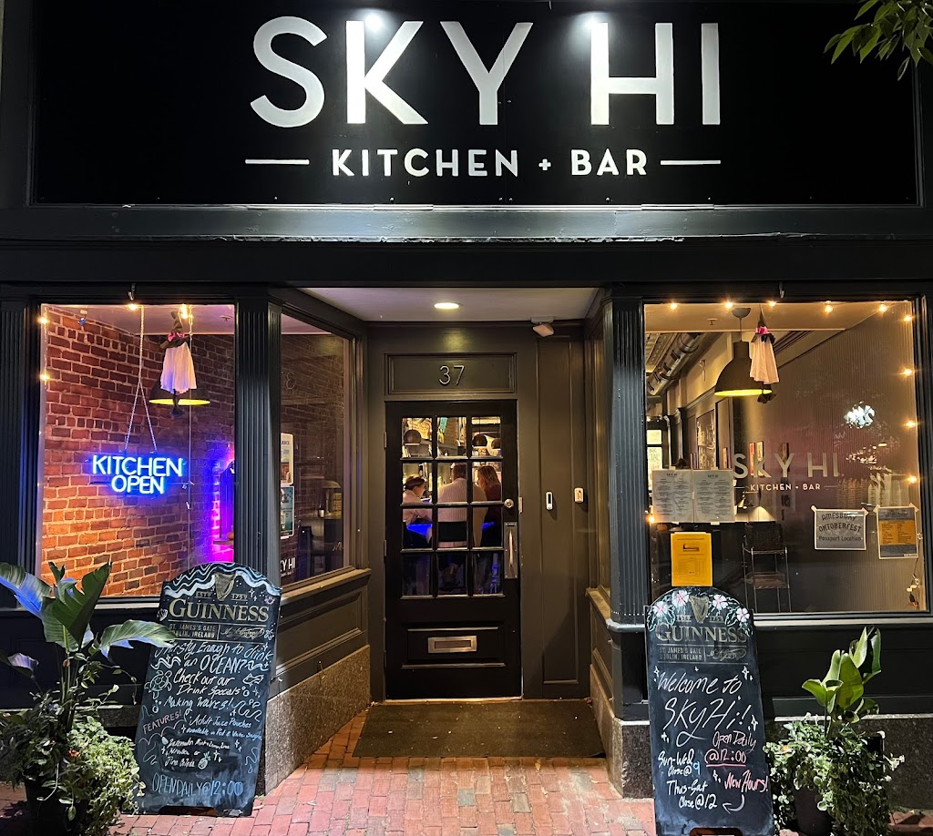 SKY HI - Kitchen & Bar 01913