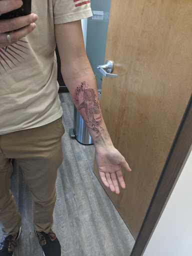 Tattoo Shop «Sandbridge Tattoo», reviews and photos, 2336 Elson Green Ave #108, Virginia Beach, VA 23456, USA