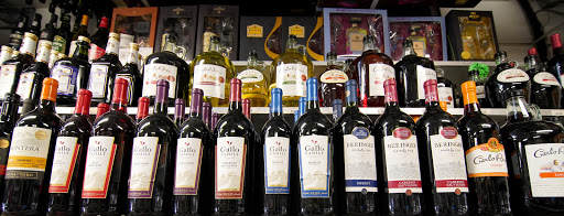 Liquor Store «Hollywood Liquors Inc», reviews and photos, 950 Tremont St, Roxbury Crossing, MA 02120, USA