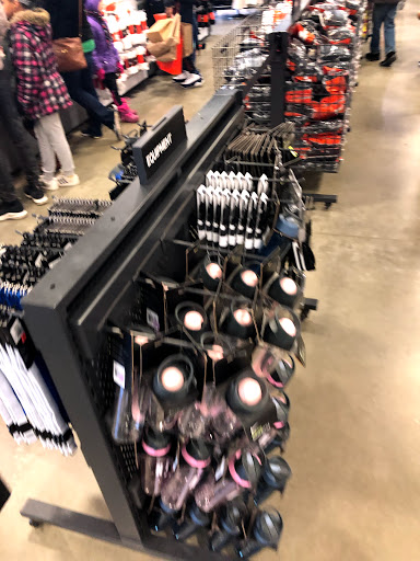 Sporting Goods Store «Nike Factory Store», reviews and photos, 20 Killingworth Tpke #155, Clinton, CT 06413, USA