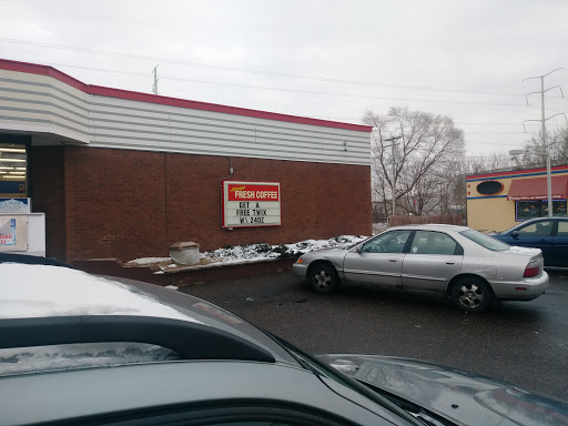 Gas Station «SuperAmerica», reviews and photos, 7449 E River Rd, Fridley, MN 55432, USA