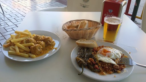 Sayco Hamburgueseria Cafe Bar - C. del Alcalde Díaz Zafra, 47, 29006 Málaga