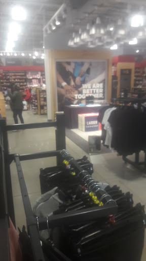 Shoe Store «Reebok Outlet», reviews and photos, 1 Outlet Blvd #500, Wrentham, MA 02093, USA