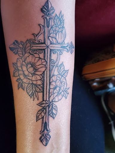 Tattoo Shop «Avenue Tattoo», reviews and photos, 472 W Highland Ave, San Bernardino, CA 92405, USA