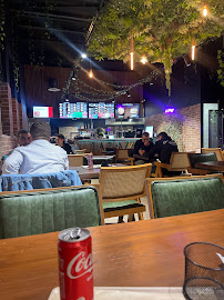 Atmosphère du Pizzeria LA PIAZZA Drive Restaurant Pizza & Smash Burger à Oyonnax - n°3