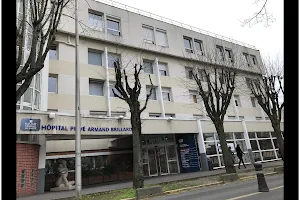 Armand Brillard Private Hospital- Emergency Room image