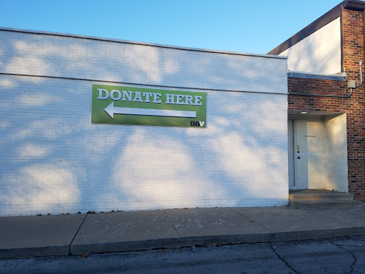 Thrift Store «Red Racks Thrift Store», reviews and photos, 1711 N Glenstone Ave, Springfield, MO 65803, USA