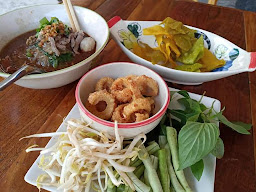 ก๋วยเตี๋ยวเรือบ้านแม่จันทร์