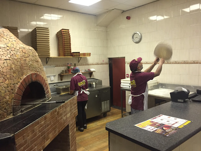 Comments and reviews of Aroma Woodfired Pizza