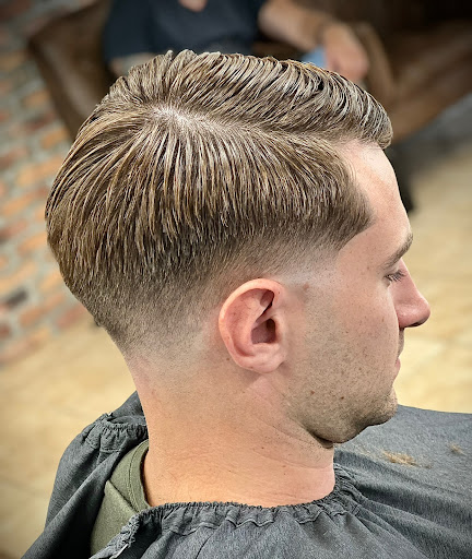 Barber Shop «The Man Barbershop & more», reviews and photos, 2822 S Alafaya Trail #190, Orlando, FL 32828, USA