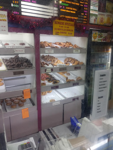 Dessert Shop «Elias Donuts», reviews and photos, 19231 Grand River Ave, Detroit, MI 48223, USA