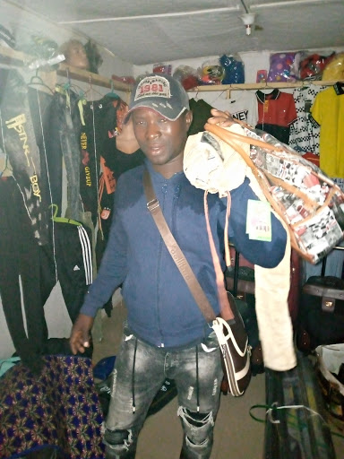 Used Car Dealer «Gmotorcars Auto Sales & Service - OHARE», reviews and photos, 2411 E Oakton St, Arlington Heights, IL 60005, USA