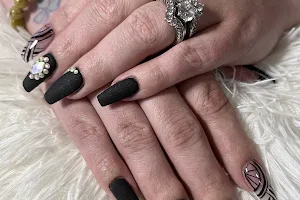 V Nails & Spa image