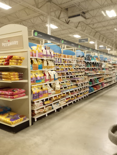 Pet Supply Store «PetSmart», reviews and photos, 5650 Mercury Dr, Dearborn, MI 48126, USA