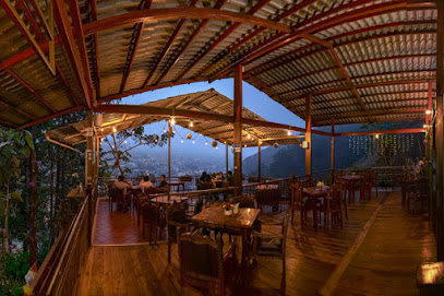 Montañita Restaurant - 070401, Piñas, Ecuador