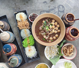 ก๋วยเตี๋ยวโอ่งมังกรราชบุรี photo