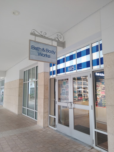 Outlet Mall «Tanger Outlet Myrtle Beach Hwy 17», reviews and photos, 10835 Kings Rd, Myrtle Beach, SC 29572, USA