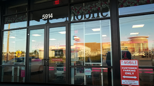Cell Phone Store «T-Mobile», reviews and photos, 5914 6th Ave, Tacoma, WA 98406, USA