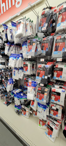 Dollar Store «FAMILY DOLLAR», reviews and photos, 165 Main St, Willimantic, CT 06226, USA