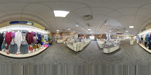 Jewelry Store «L E Smith Family Jewelers», reviews and photos, 9501 Collinsville Rd, Collinsville, IL 62234, USA