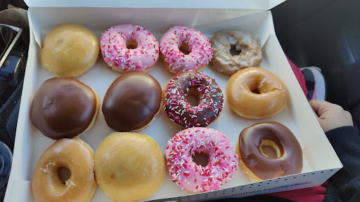 Bakery «Krispy Kreme Doughnuts», reviews and photos, 2600 S Cooper St, Arlington, TX 76015, USA