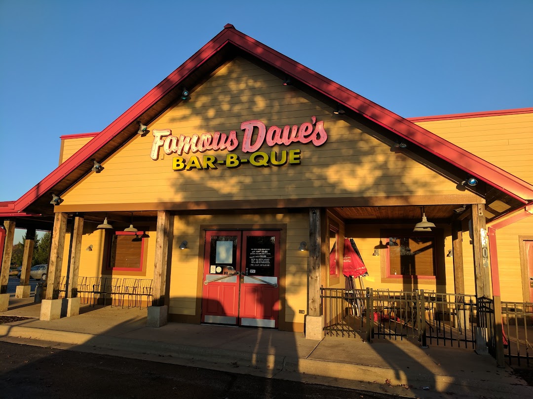 Famous Daves Bar-B-Que