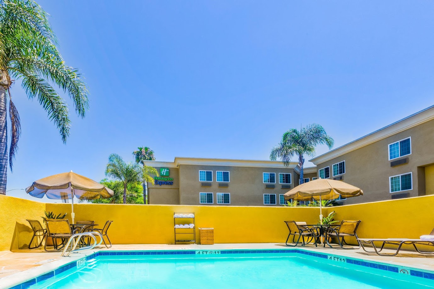 Holiday Inn Express San Diego Seaworld-Beach Area, an IHG Hotel