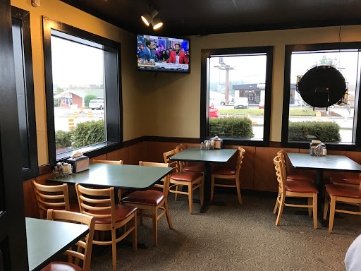 Pizza Restaurant «Round Table Pizza - University Place, WA», reviews and photos, 7011 27th St W, University Place, WA 98466, USA