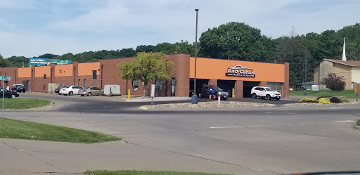 Pro-Clean Car Wash & Detailing en Rock Island