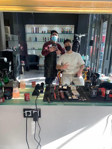 Damen- und Herrenfriseur Luxus Stylist | Friseur Köln Köln