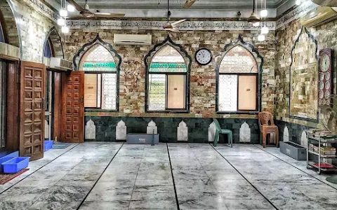 Alu Bazar Boro Masjid image