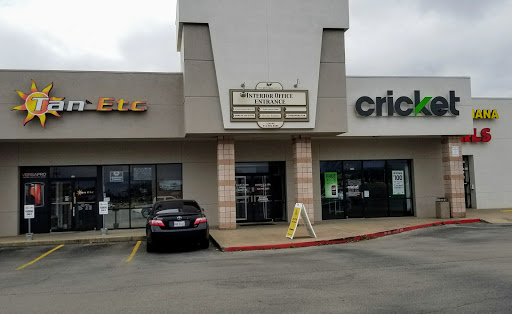 Shopping Mall «Southwood Shopping Center», reviews and photos, 1701 W Ben White Blvd, Austin, TX 78701, USA