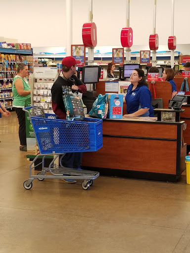 Pet Supply Store «PetSmart», reviews and photos, 5812 Youngstown Warren Rd, Niles, OH 44446, USA