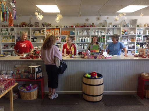 Pet Supply Store «Pet Supply Center», reviews and photos, 3558 Webber St, Sarasota, FL 34239, USA