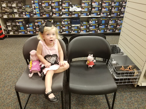 Shoe Store «Shoe Carnival», reviews and photos, 2800 SW 24th Ave, Ocala, FL 34471, USA