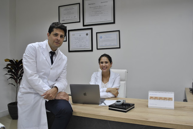 Opiniones de vsdermatologia/ Dr. Juan Pablo Valdivieso-Dra. Mercedes Solis Ramirez en Cuenca - Dermatólogo