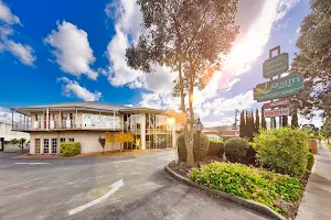 Quality Hotel Melbourne Airport image