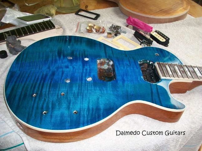 Comments and reviews of Dalmedo Custom Guitars / Lancashire Guitar Repairs