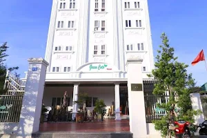 GREEN CO TO HOTEL image